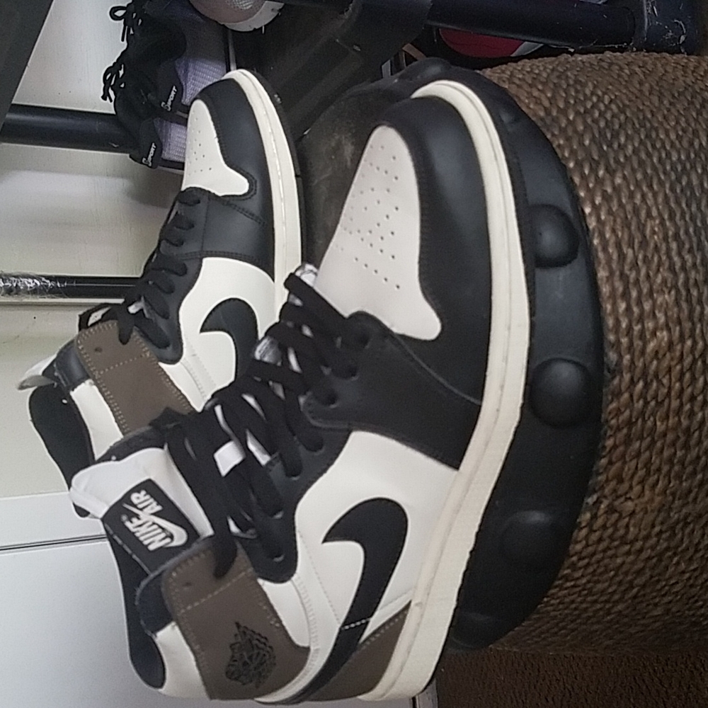 AJ 1 Retro Mocha